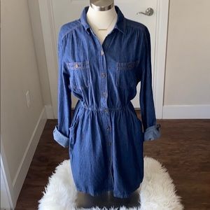 Denim button dress with pockets!